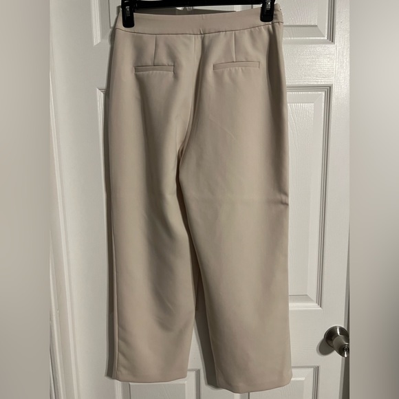 MOTF pleated ivory pants - Picture 3 of 5